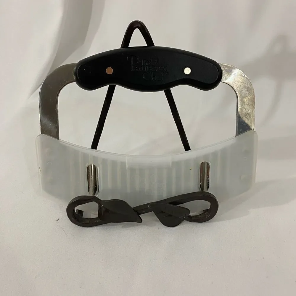 Pampered Chef Crinkle Cutter